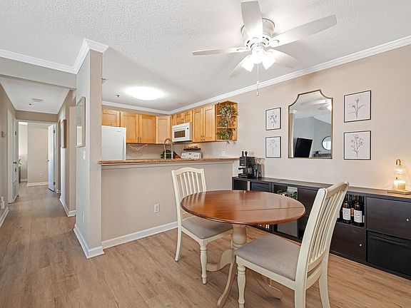 2nd image of 1019 Dornajo Way APT 210