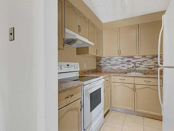 5th image of 9640 E 92nd Ave #35