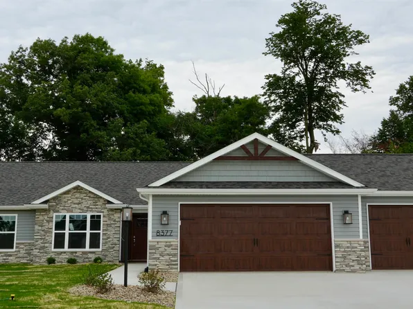 8377 Caverango Blvd, Fort Wayne, IN 46815