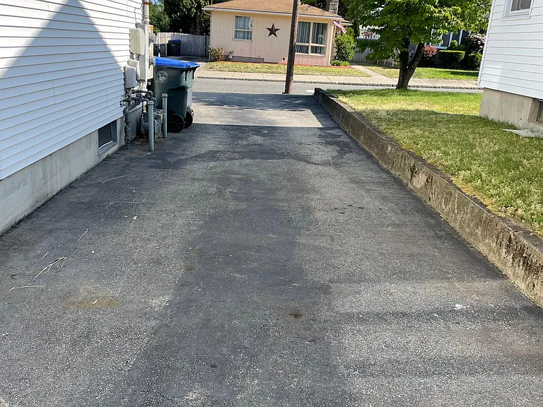 43 Dorothy Ave — Photo 9