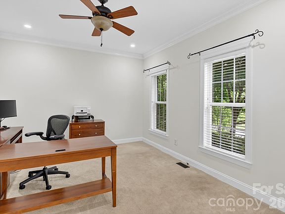 5th image of 6208 Pumpernickel Ln