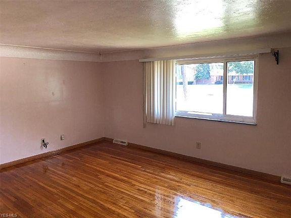 2nd image of 4279 Rocky River Dr
