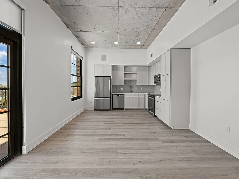 Open Kitchen