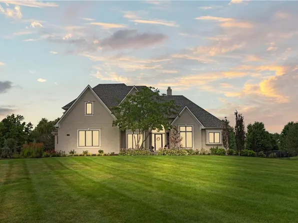 15404 Knox St, Overland Park, KS 66221