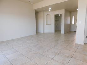 812 Landon Dr, Bullhead City, AZ