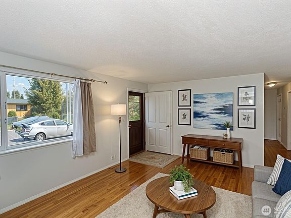 5th image of 17120 6th Avenue E