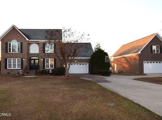 2219 Woodmoor Dr, Greenville, NC 27858