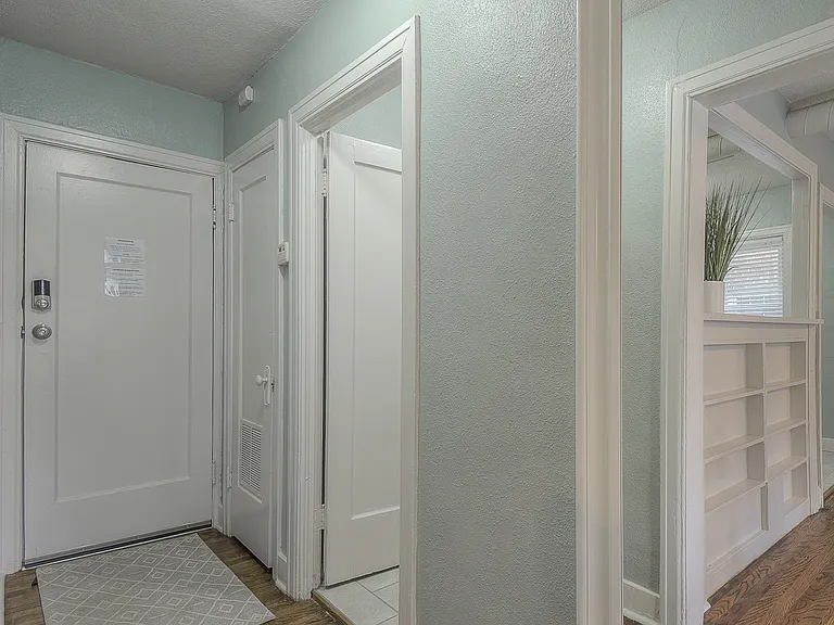 722 W 37th St #3 — Photo 14
