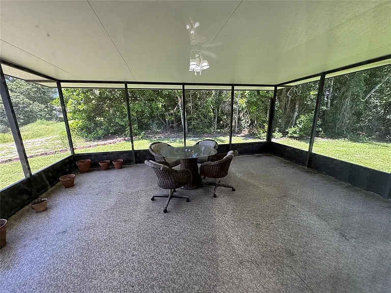 239 Hammock Ter — Photo 7