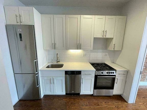2nd image of 336 Franklin Ave #6A