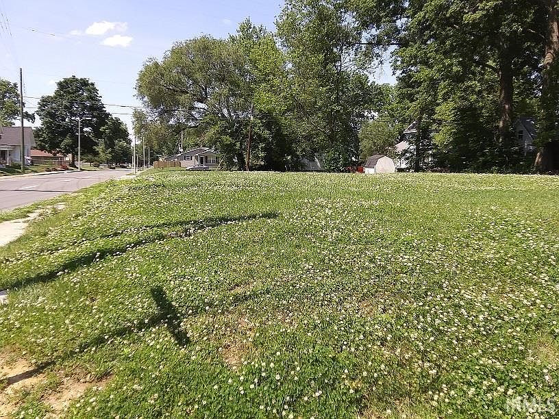 2nd image of 600 & 602 Washington Ave