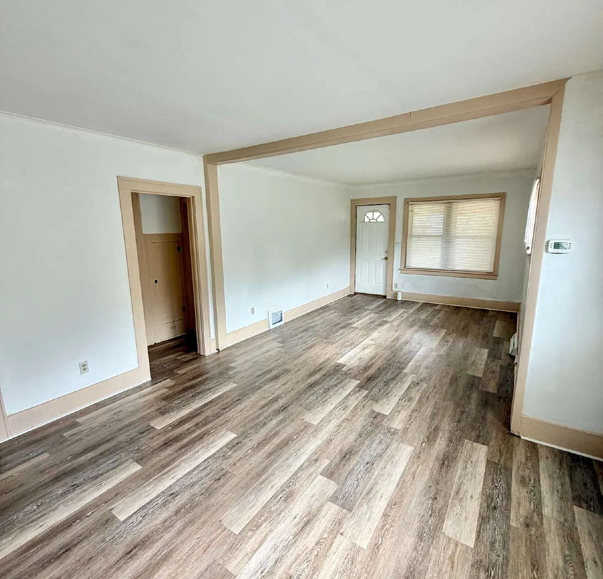 2 bed, 1.0 bath, 772 sqft, $1,100 — Photo 3