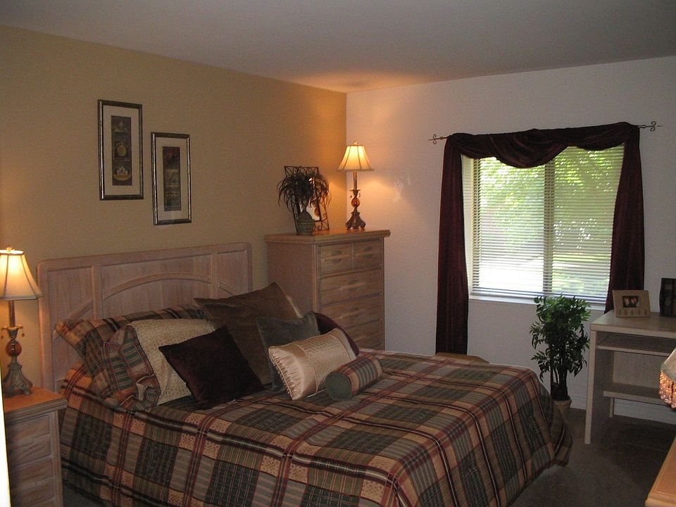 1st image of 214 Seawind Dr APT E