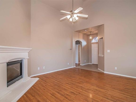 5th image of 2109 Trina Dr