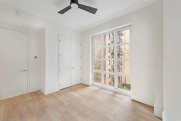 1st image of 250 E 21st St #4E