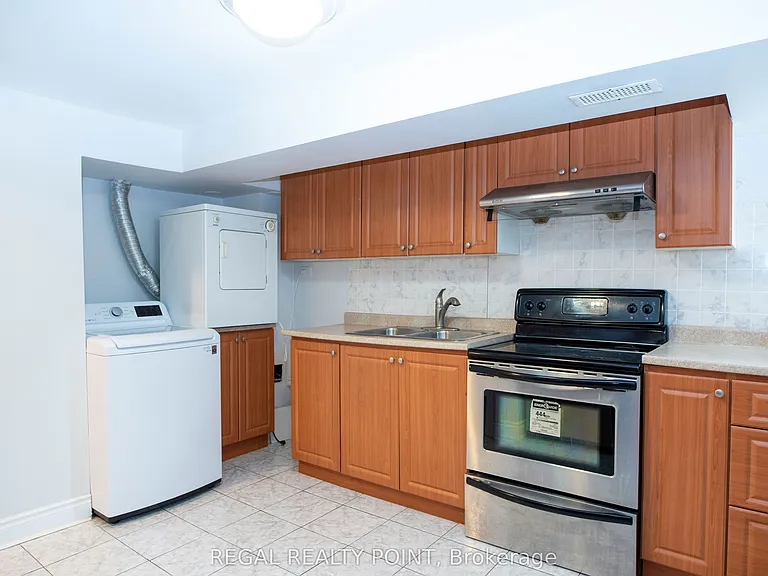 14 Mandel Cres #BASEMENT — Photo 9