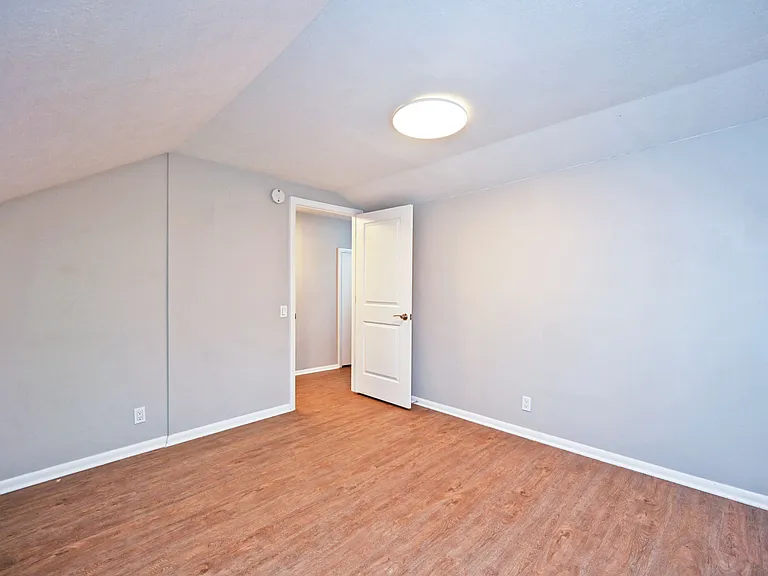 2709 Griffiths Ave — Photo 28