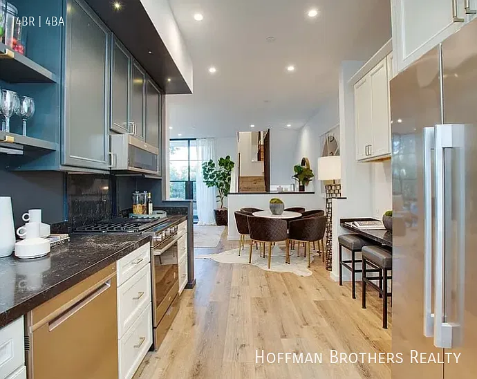 Luxury 4-Bedroom Hollywood Townhome With Private Rooftop, Fireplace & 2-Car Garage!! — Photo 2