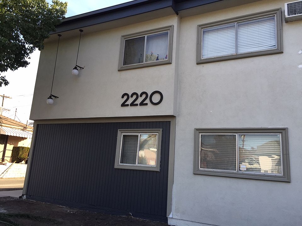 Front of building facing onto Las Colinas Ave.