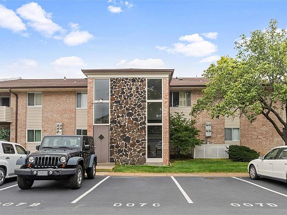 2nd image of 10007 Sakura Dr APT D