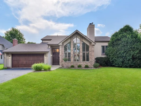 370 Westhaven Cir, Geneva, IL 60134