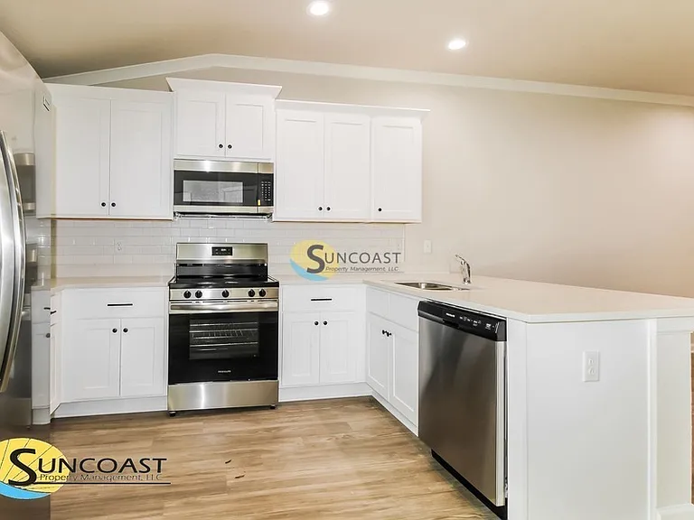 5953 W Oak Park Blvd — Photo 3
