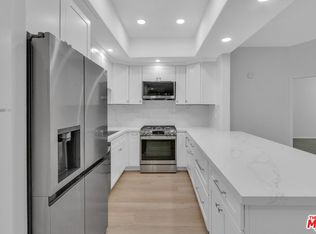 4477 Woodman Ave APT 207, Sherman Oaks, CA 91423