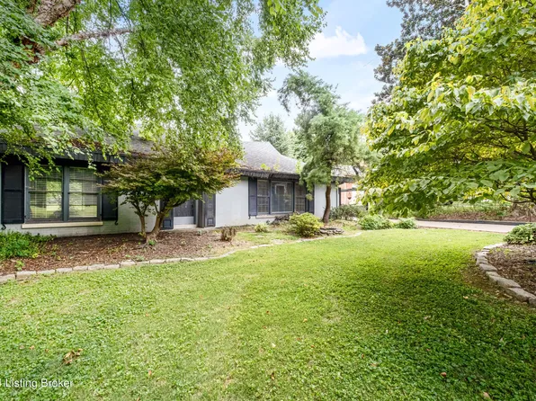 3207 Chickadee Rd, Audubon Park, KY 40213