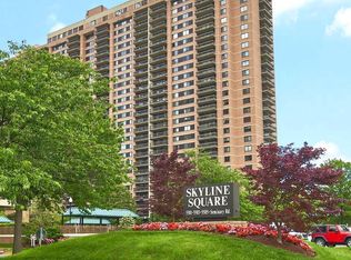 5501 Seminary Rd APT 1502S, Falls Church, VA 22041