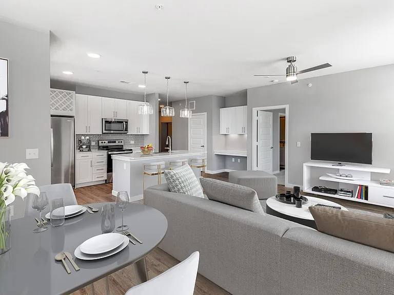 Lenox Sienna | Apartments & Townhomes — Photo 5