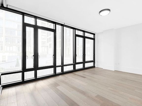 3rd image of 429 Kent Ave #Townhouse 5