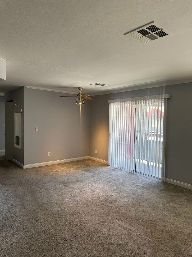 Great 2-bedroom, 2-full-bath condo in the desirable Verano community — Photo 3