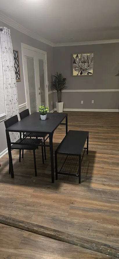 Ideal Townhouse Retreat - Beautiful 2BR - Minutes from Lake Murray — Photo 3