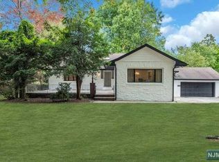 49 Knickerbocker Rd, Cresskill, NJ 07626