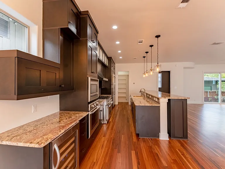 716 Post Oak St — Photo 15
