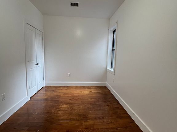 5th image of 129 W 197th St #2