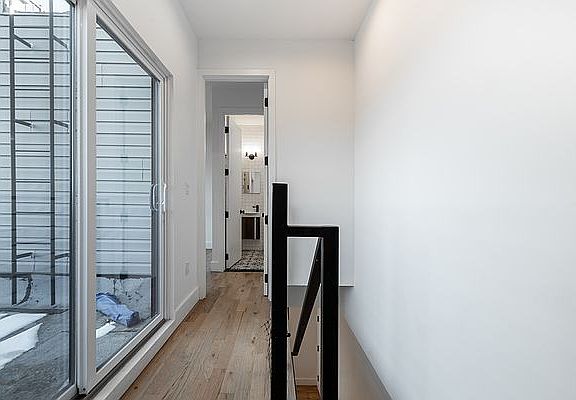 3rd image of 1269 Herkimer St #4R