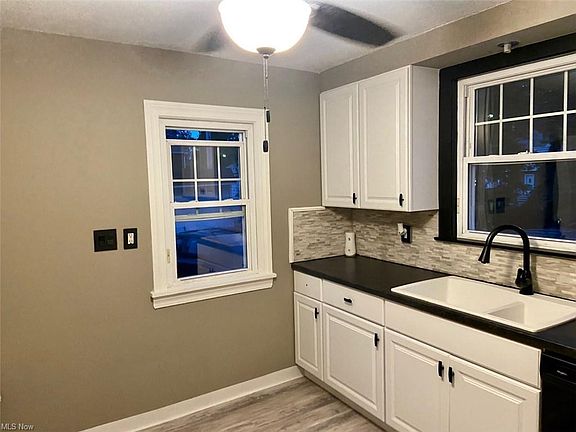 2nd image of 20381 S Lake Shore Blvd