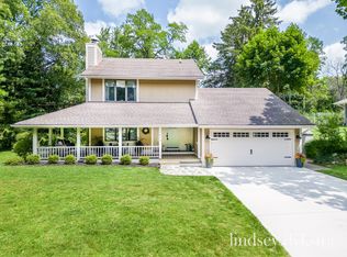 1412 Meadowbrook Ln, Portage, MI 49024