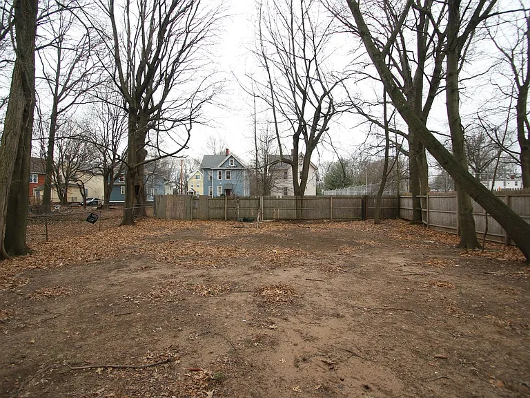 176 Bassett — Photo 20