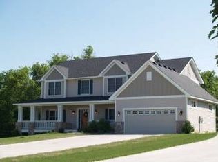 913 Quie Ln, Northfield, MN 55057