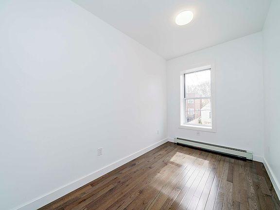 4th image of 62 Parrott Pl Floor 2