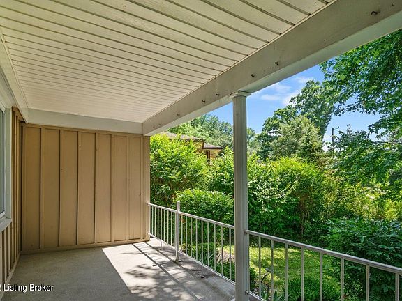4th image of 5103 Christie Ave