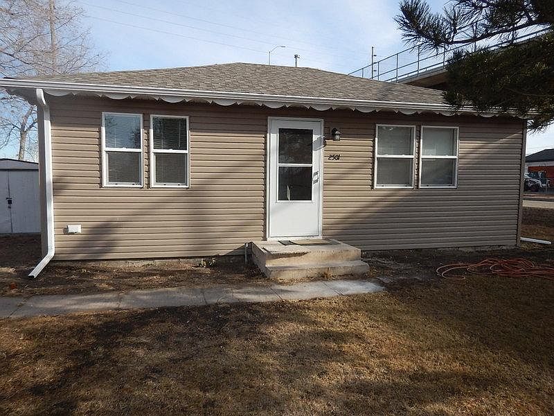 1st image of 2501 W 6th St