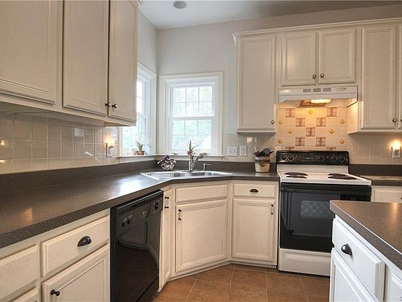 3rd image of 11180 Lesfield Ct