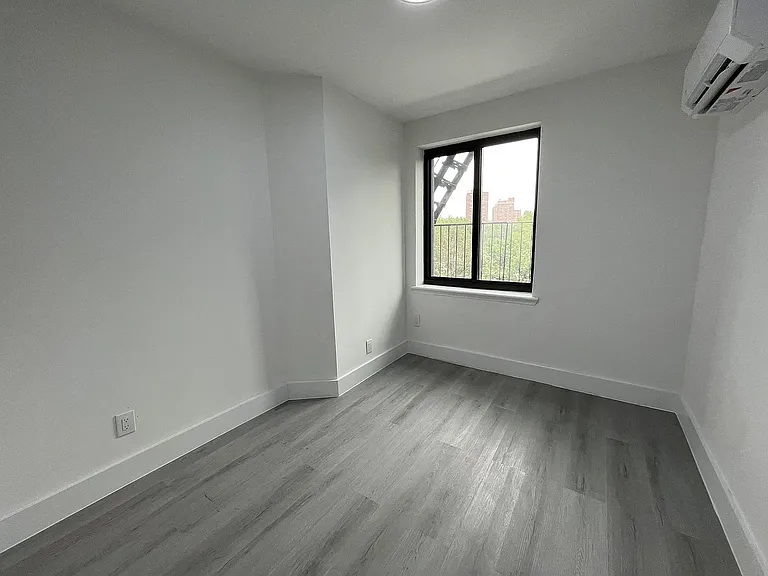 300 E 96th St #2A — Photo 13