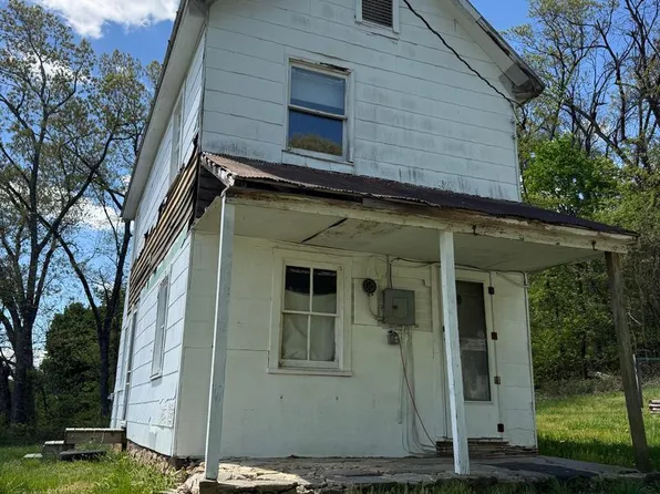 557 Frog Hollow Rd, Winchester, VA 22603