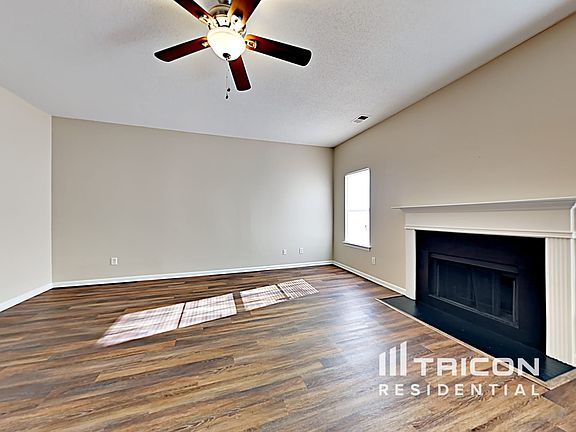 3rd image of 3075 Highland Hill Pkwy