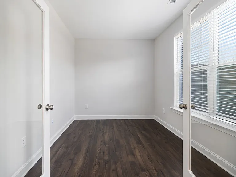 1105 Falling Rock Pl — Photo 21