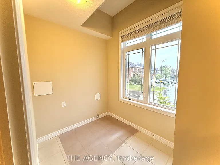 20 Drone Cres — Photo 37